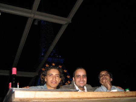 tolati alfarah kaycharbo l9ahwa....